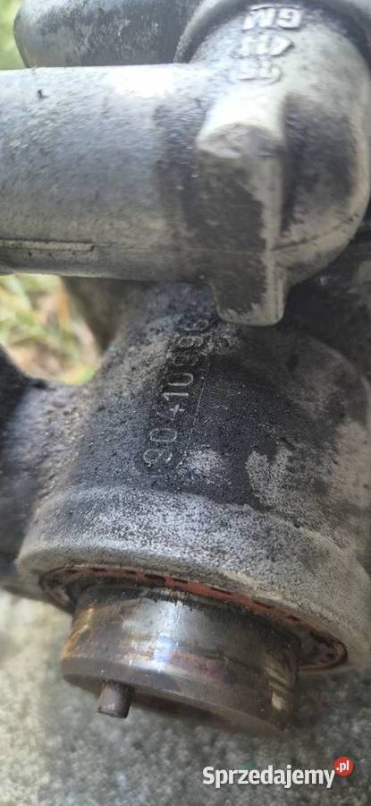 wałek rozrządu z obudową opel 90410996super stan Bełchatów
