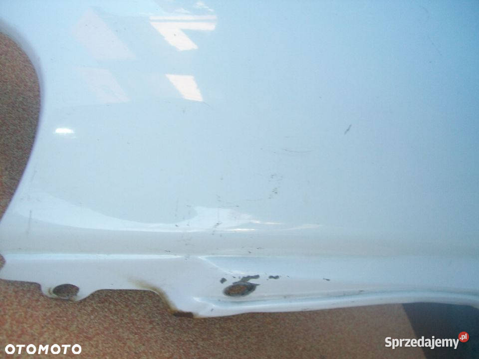 Błotnik prawy Laguna I Radom