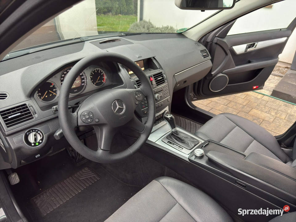 Mercedes C 180 zadbana 100 oryginalny przebieg lakier metallic Poznań