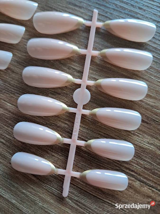 24 nowych tipsów z naklejkami i pilnikiem Sandomierz