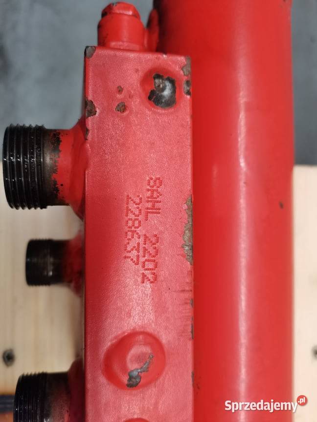 Siłownik poziomowania Manitou MLA 628 wielkopolskie Wilkowo sprzedam