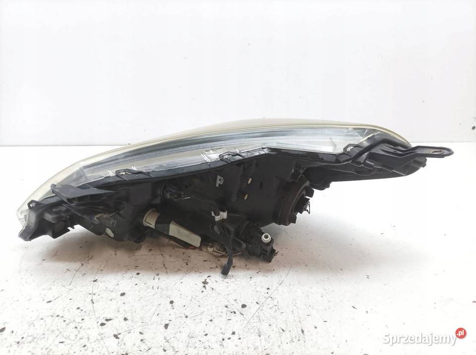 LAMPA PRZÓD PRAWA LIFT FL Toyota Yaris III 2011 świętokrzyskie