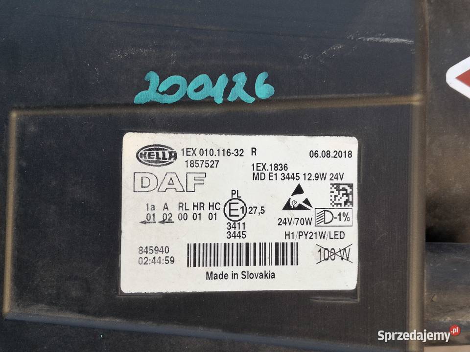 DAF XF 106 E6 REFLEKTOR PRAWY FULL LED LAMPA Bieleń