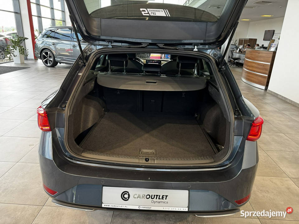 Seat Leon ST FR 15TSI 150 M6 2021 r salon I relingi dachowe Myślenice sprzedam
