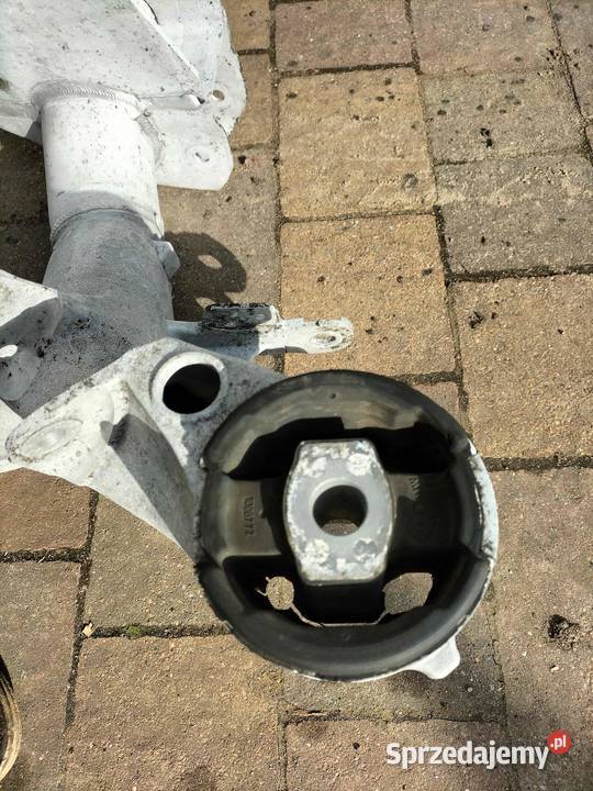 Belka tylnego zawieszenia BMW E65 E66 stan Belki zawieszenia Poręba