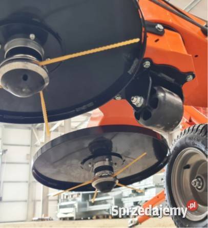 Kosiarka spalinowa do koszenia wokół słupów farm Warszawa
