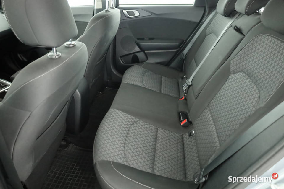Kia Ceed 16 CRDi MHEV światła przeciwmgielne