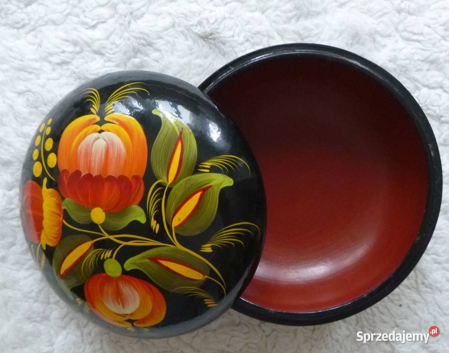 Okrągła drewniana szkatułka w kwiaty Warszawa