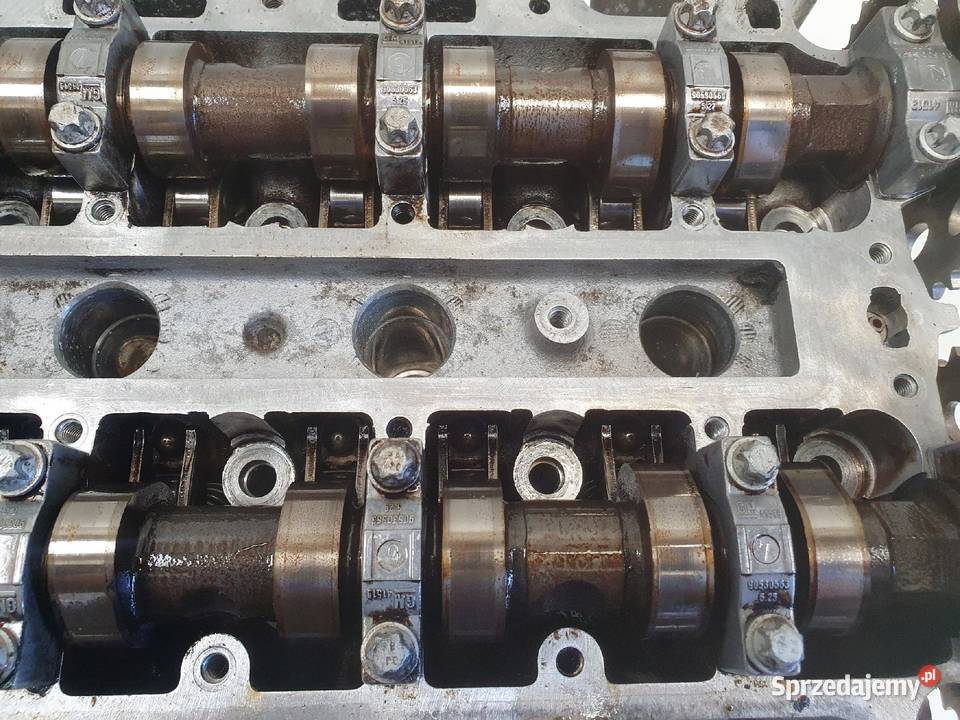 Opel Corsa D 12 16V GŁOWICA CYLINDRÓW 55355430 osobowe Głowice cylindrów Rudka