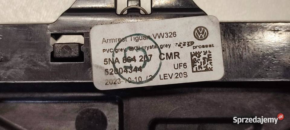 VW TIGUAN II PODŁOKIETNIK 5NA864207 5TA864207B