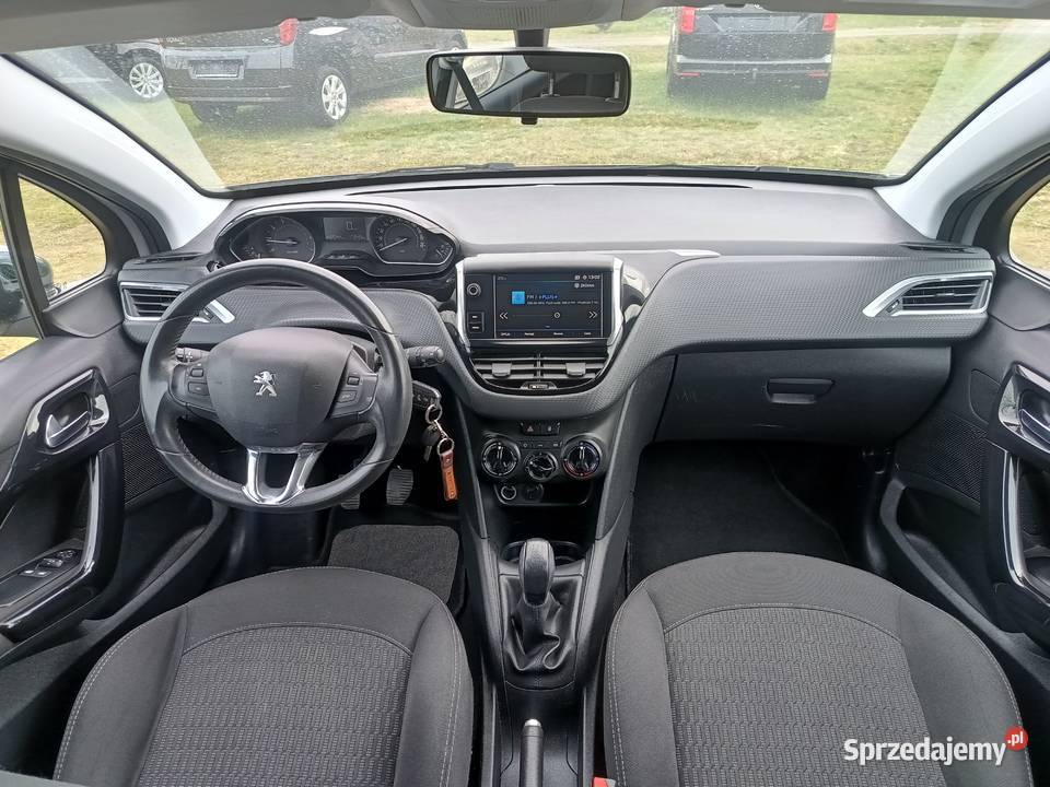 Peugeot 208 12 benzyna 1199cm3 łódzkie Podkonice Miejskie