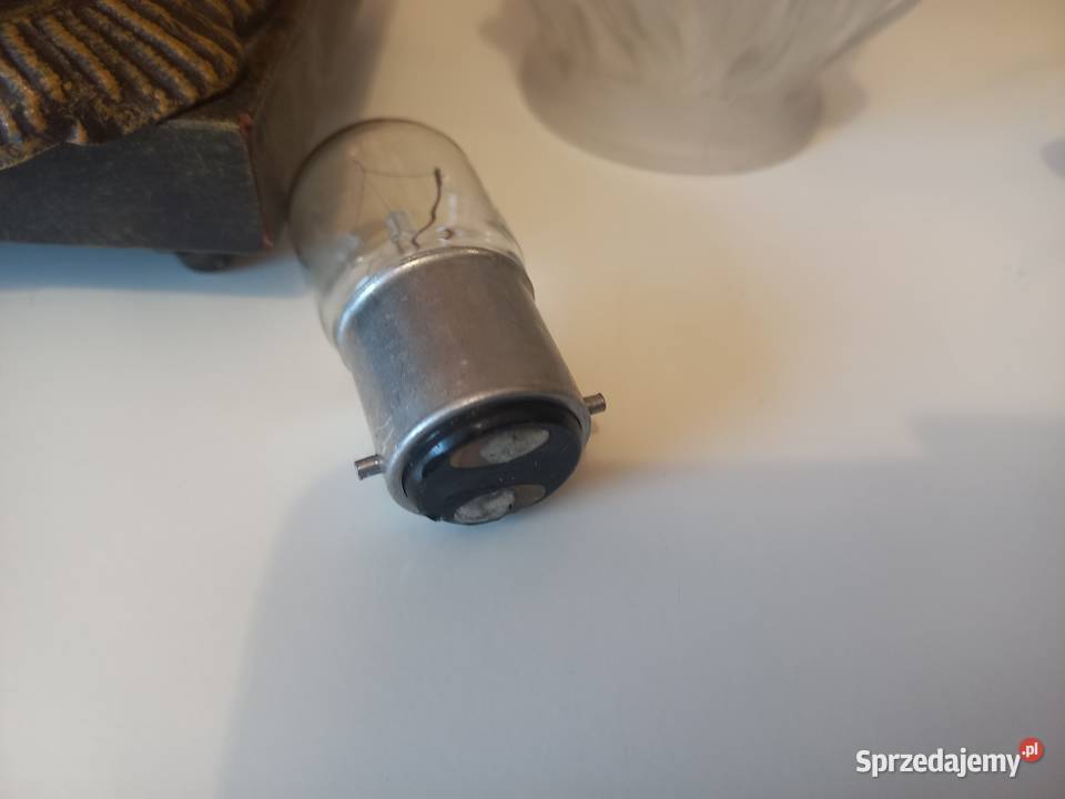 Lampka figuralna z dzieckiem szklany klosz zachodniopomorskie