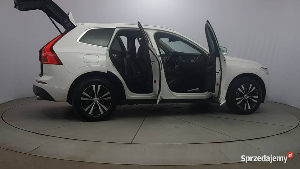 Volvo XC 60 B4 B Momentum Pro aut Z Polskiego podgrzewane fotele sprzedam