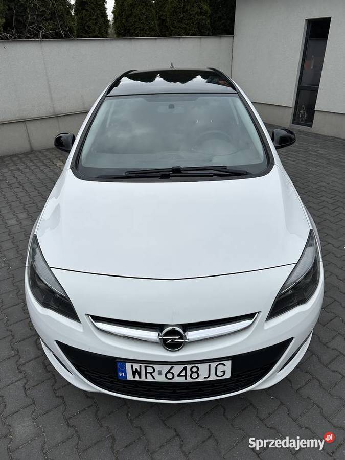 Opel Astra J Sports Tourer 20 diesel 165 Automat Radom