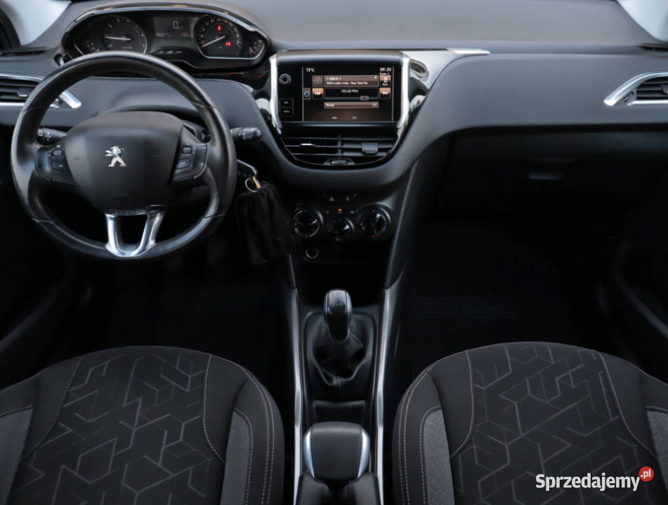Peugeot 2008 12 PureTech światła przeciwmgielne Lublin