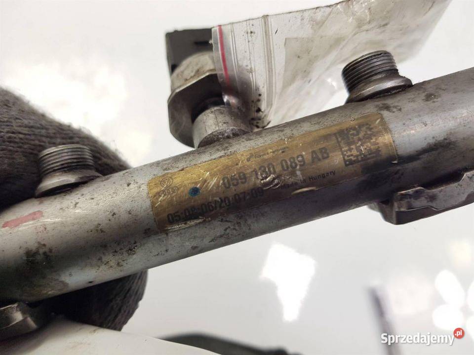 LISTWA WTRYSKOWA AUDI A8 D3 059130090AB
