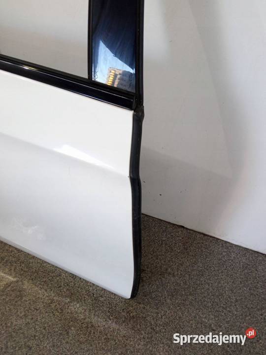 DRZWI PRAWE TYŁ SEDAN 149 MercedesBenz Eklasa V