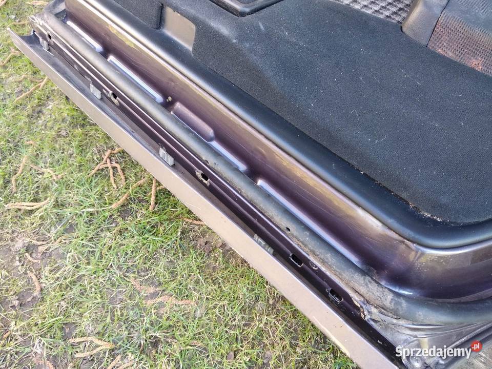 Mercedes W124 S124 kombi drzwi prawe tył tylne Sieradz