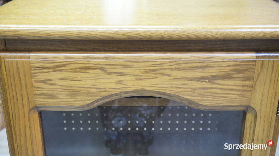 Mebel z drewna dębowego i płyty meblowej