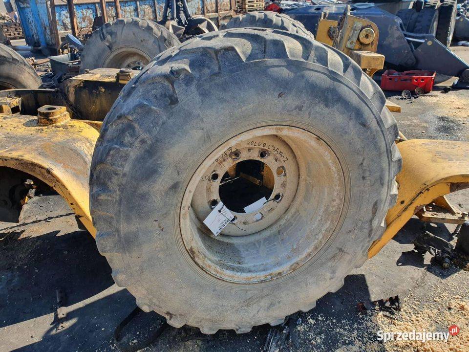 OPONA VOLVO L35BZ 4 OPONY R20 DUNLOP osobowe kujawsko-pomorskie Lipno