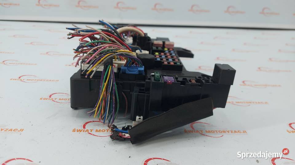 OUTLANDER PHEV 20 200 hybrid 15r skrzynka Skrzynki bezpieczników świętokrzyskie Kielce