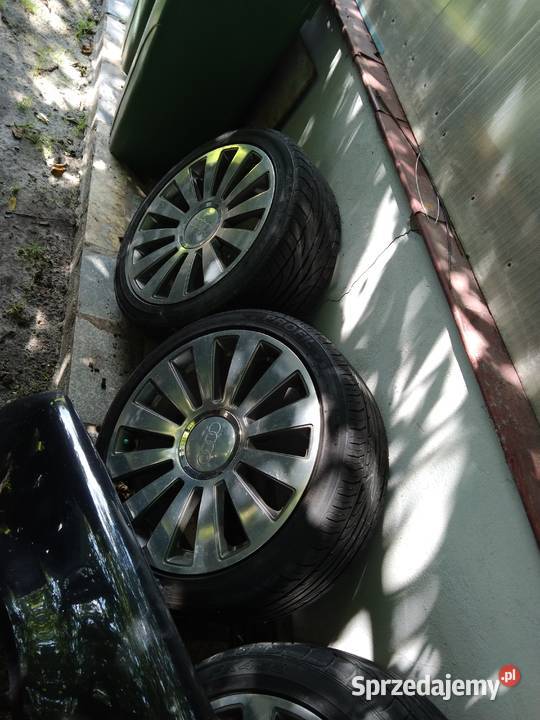 Albumy Audi 18 osobowe