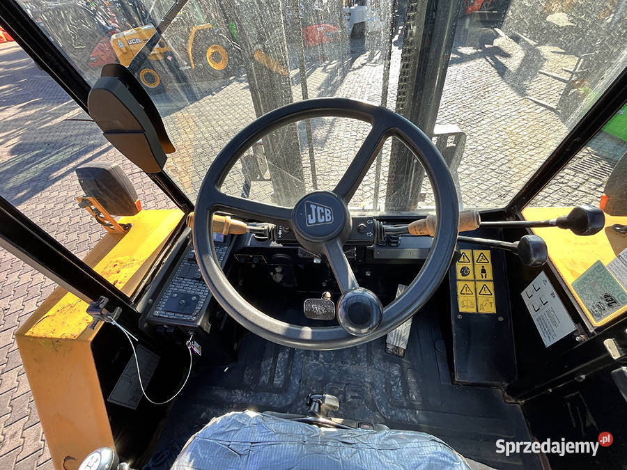 Wózek widłowy terenowy JCB 926 4 WD triplex 55 m Kęty