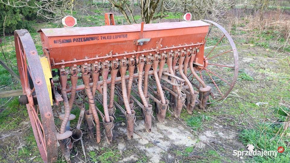 Siewnik konny z zaczepem do ciągnika 17lejowy sprzedam