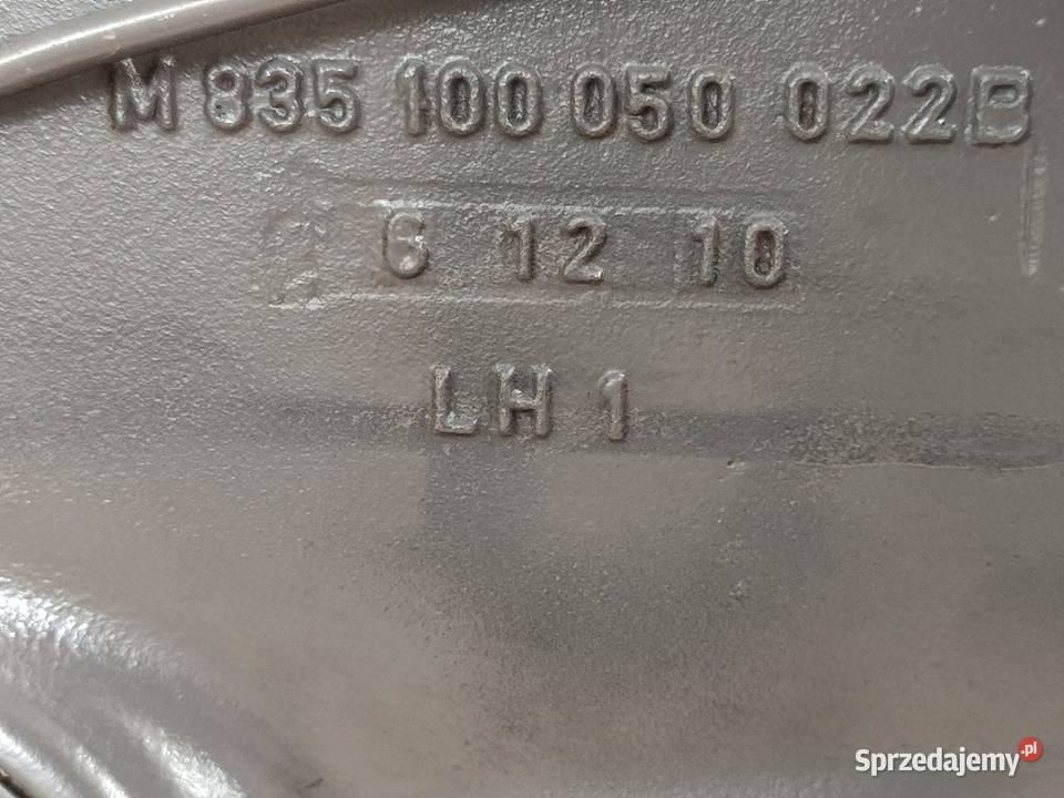 Obudowa skrzyni biegów M8351000500022 FENDT Wilkowo sprzedam