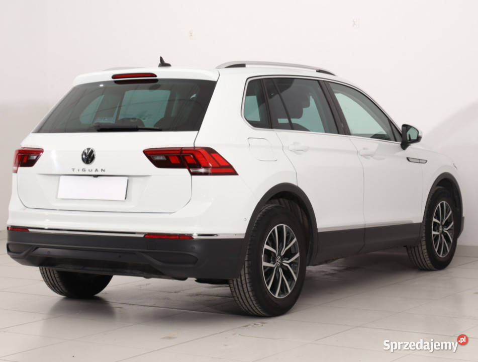 VW Tiguan 15 TSI światła do jazdy dziennej