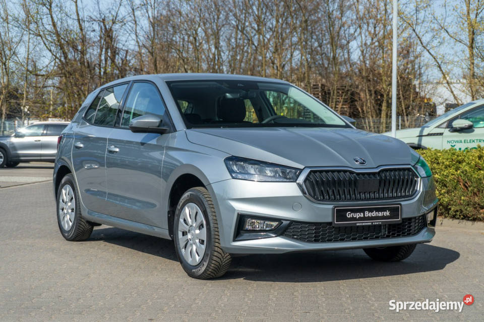 koda Fabia Essence 10 MPI 80 Dostępny ręki IV srebrny Łódź