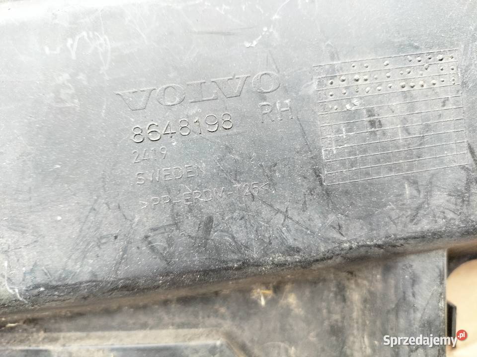 Volvo V70 ślizg zderzaka prawy tył 8648198 osobowe