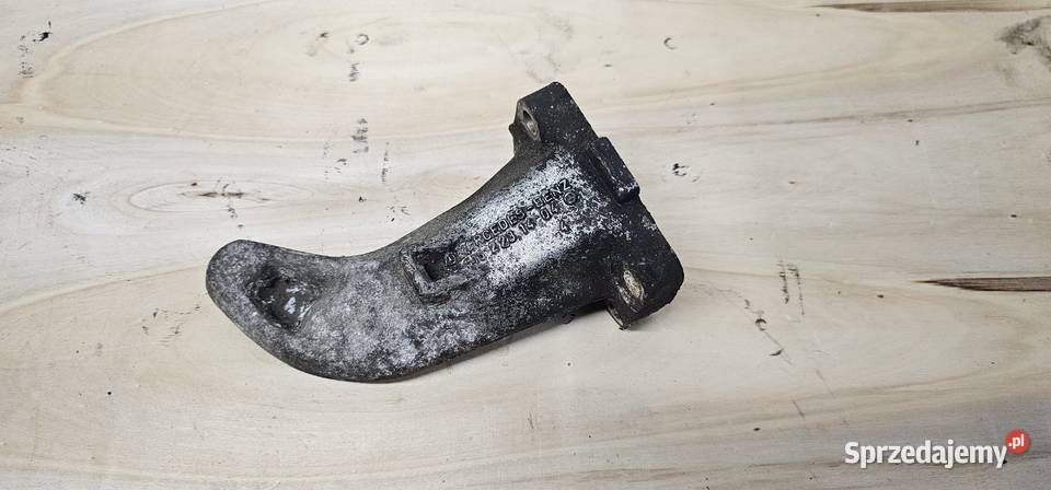 Łapa silnika mercedes w123 20d 6152231404 Zbąszyń