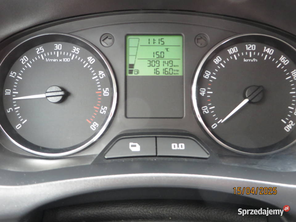 Skoda Fabia 16 TDI DPF 2011 Elegance salon manualna Świdnik