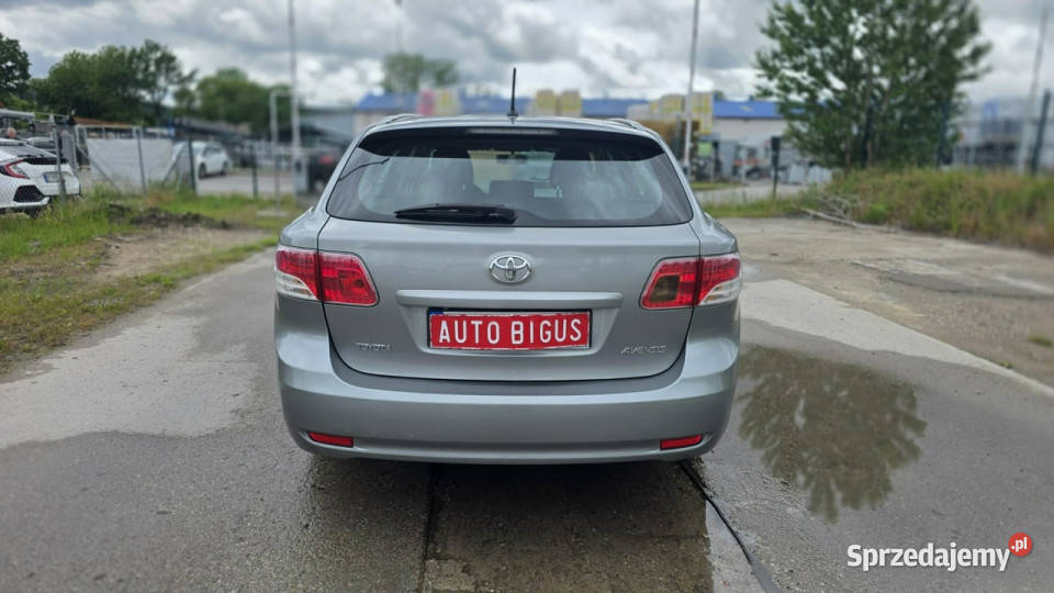 Toyota Avensis Climatronic navi camera cofania pomorskie Lębork sprzedam