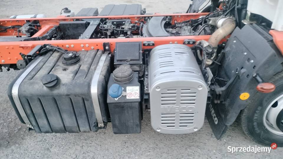 Iveco 100e18 auto laweta pomoc drogowa specjalny