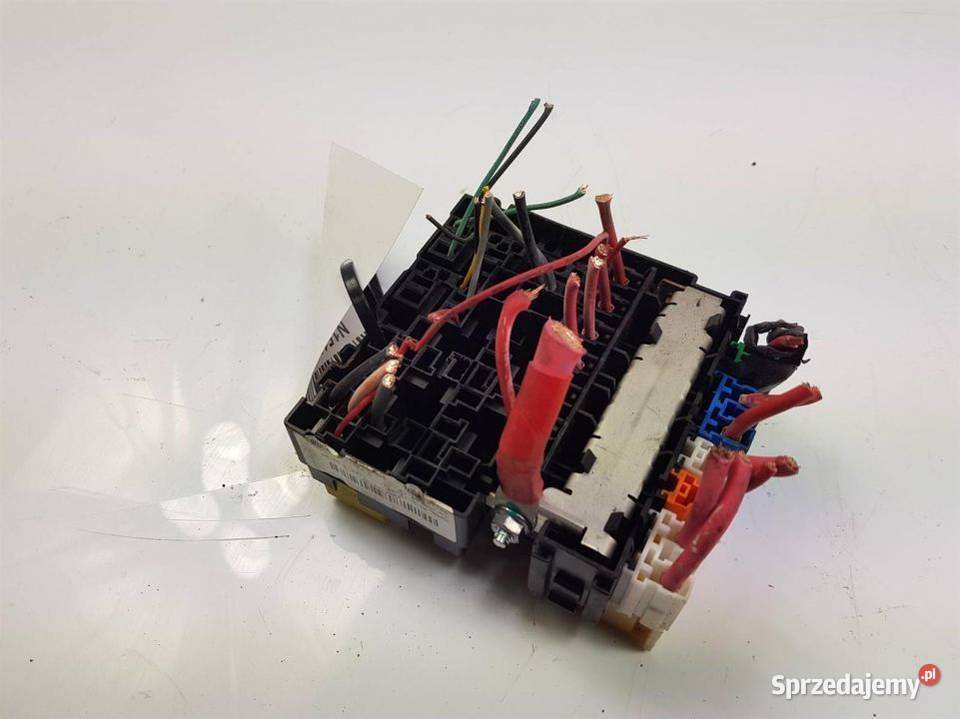 SKRZYNKA BEZPIECZNIKÓW RENAULT LATITUDE osobowe Lipno