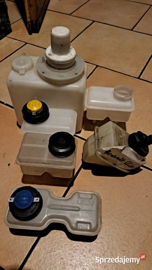 Fiat125p lampy tylne kompl uszczelki osłony MR75 Lampy tylne wielkopolskie Leszno