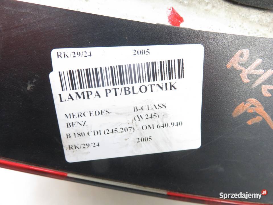 LAMPA PRAWA TYLNA MERCEDES BCLASS W245