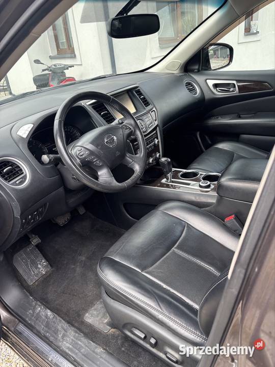Nissan Pathfinder 2015 DVD 4x4 35 benzyna 288KM