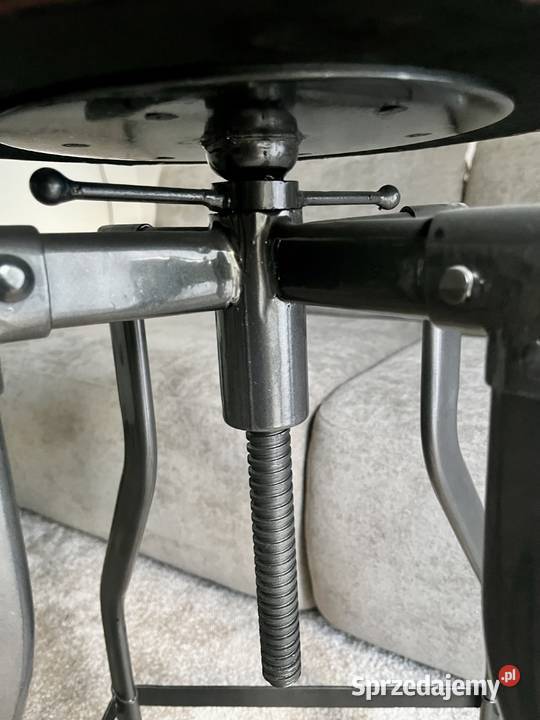 Hoker loft industrialny obrotowy stołek barowy Warszawa