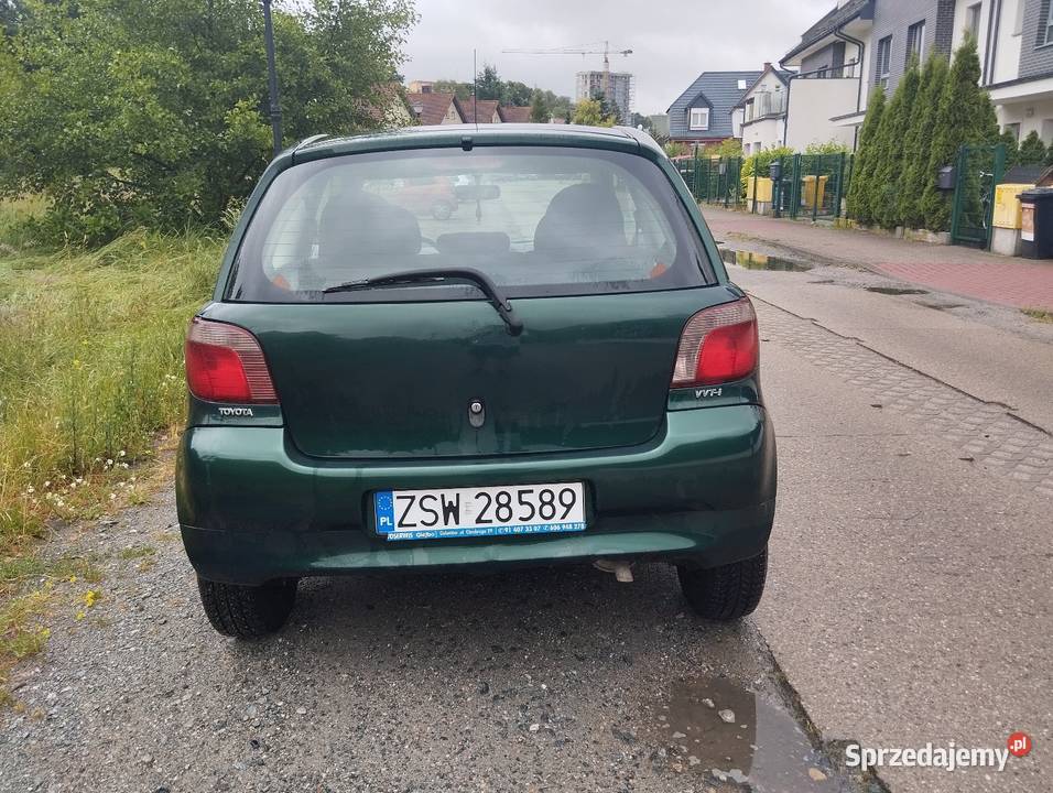 Toyota Yaris 13 benzyna bogate wyposażenie Hatchback zachodniopomorskie Świnoujście