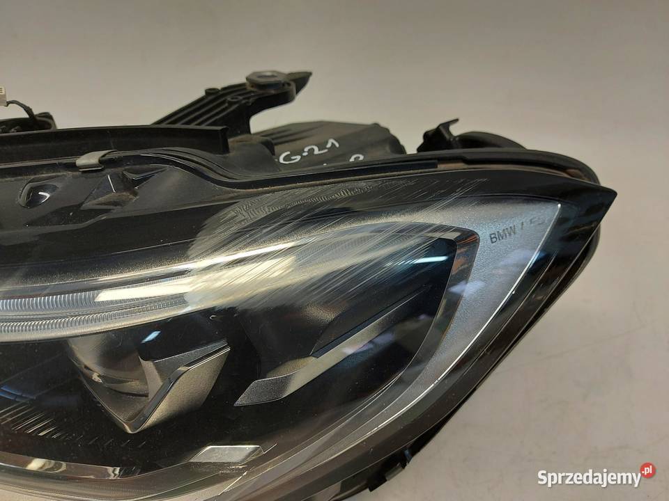 BMW G21 G20 Kombi 330e lampa lewa przód przednia osobowe dolnośląskie