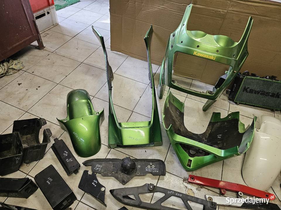 Kawasaki GPZ 600 części owiewka koło licznik Jelenia Góra