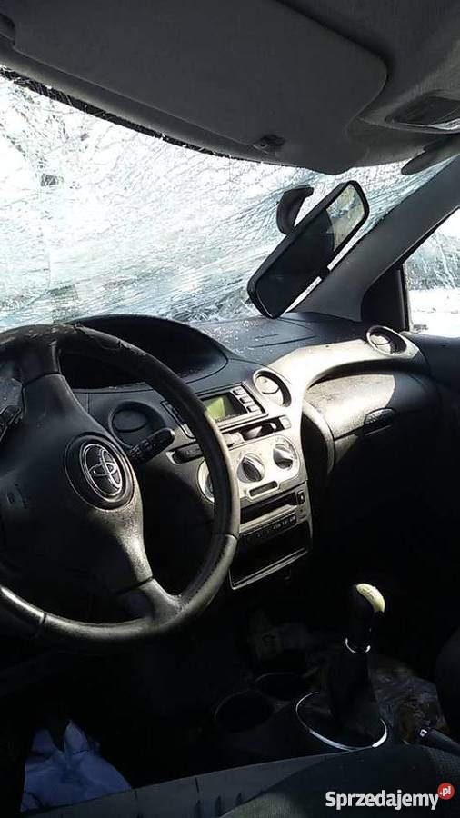 Toyota Yaris USZKODZONA uszkodzony Yaris