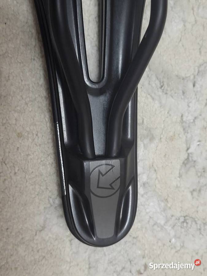 Siodełko PRO Falcon Gel czarne 142mm Chełm