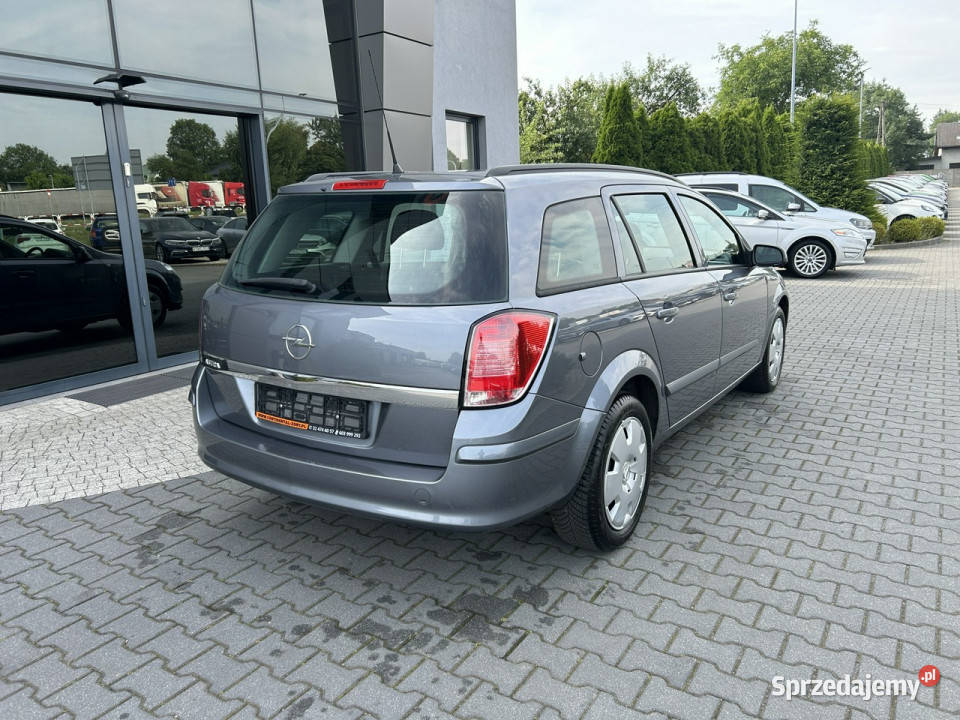 Opel Astra benzynka manual tempomat multifunkcja centralny zamek