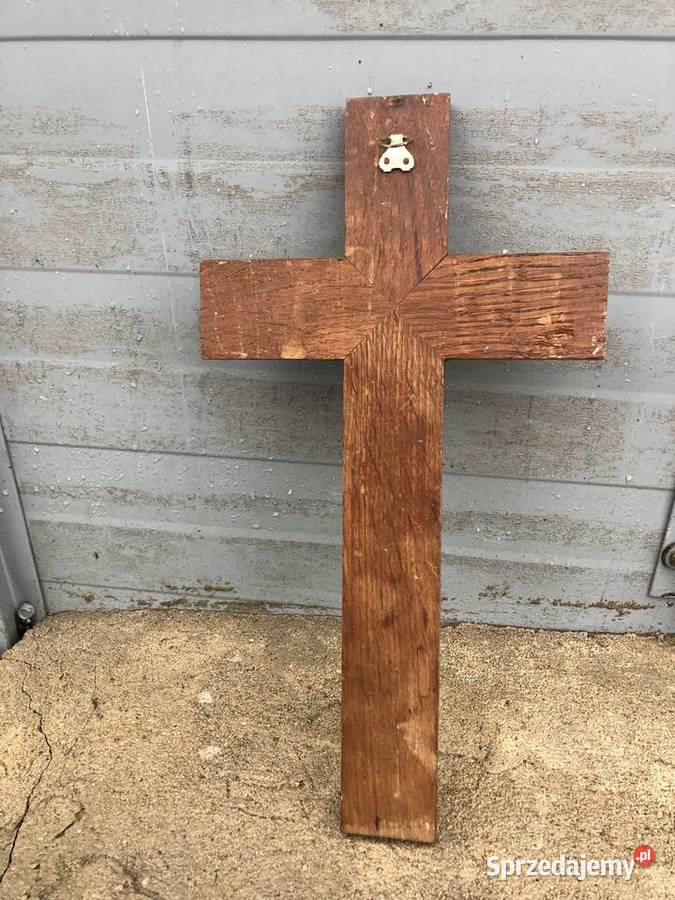 Zabytkowy drewniany Krzyż Łowicz