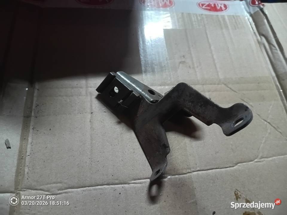 Mocowanie podłokietnika skoda octavia 1 osobowe Krzywiń