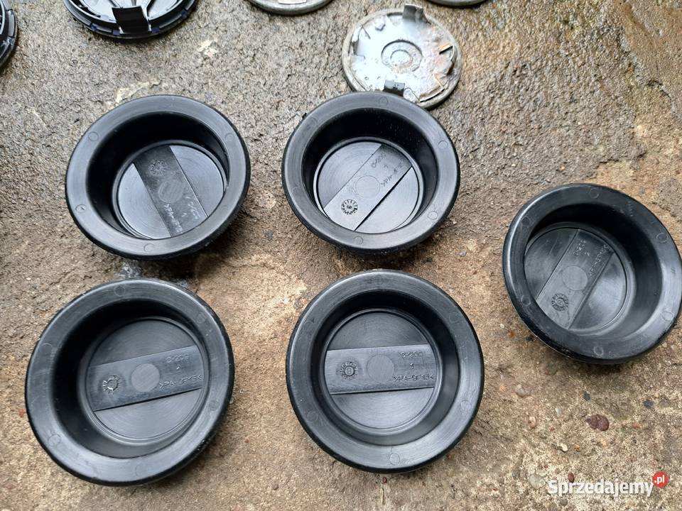 Kołpaki Fiat126p125p audi mercedes Leszno